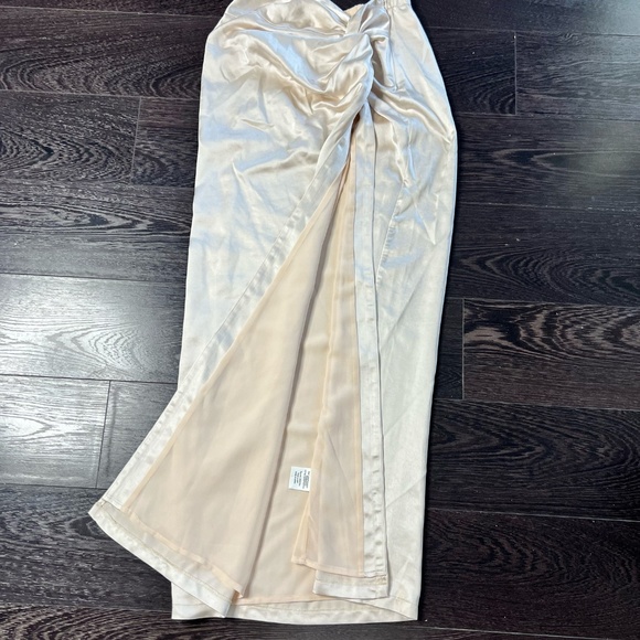 Linen And Dot Long Cream REAL Silk Twist Skirt - Picture 2 of 7